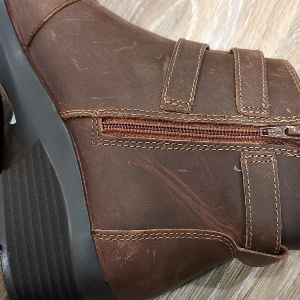 🤎NIB Clarks Women's Dark Brown Ankle Booties size 6.5 W - Picture 12 of 16